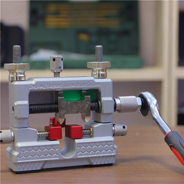 Customizable Multifunctional Front Sight Adjustment Tool for Pistol